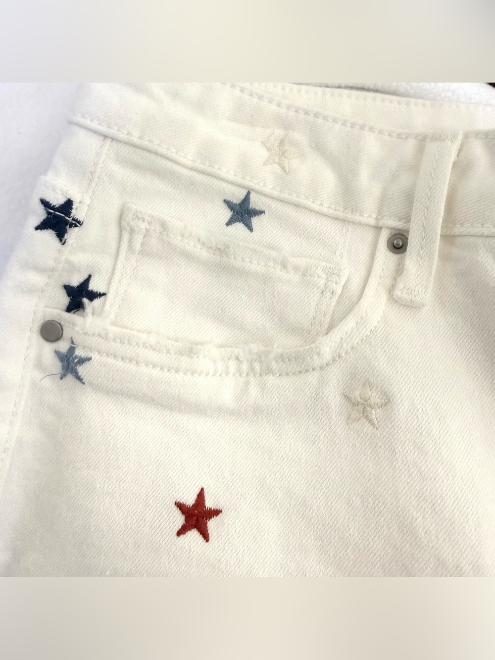 Driftwood Charlee Starry Eyed Embroidered Cropped Wide Leg Jeans Size 32 NWT - Picture 12 of 16